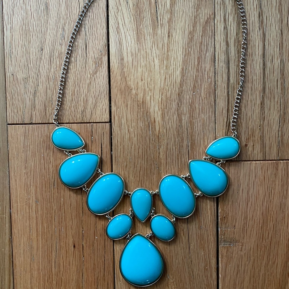 Forever 21 Seafoam Green and Gold Necklace